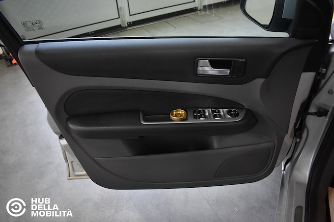 FORD Focus+ 2.0 (145CV) 5p. Bz.- GPL